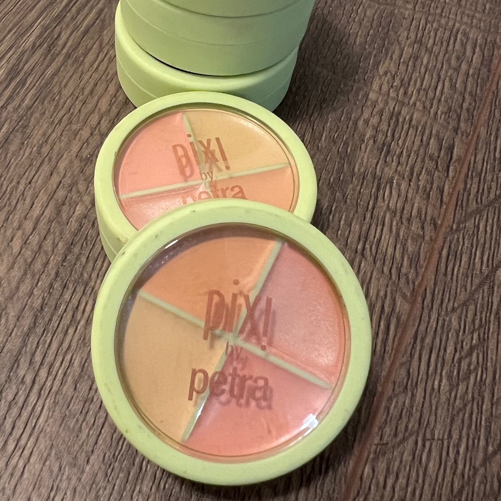 Pixi by Petra Eye Bright kit - Concealer Highlighter Brightener - Medium